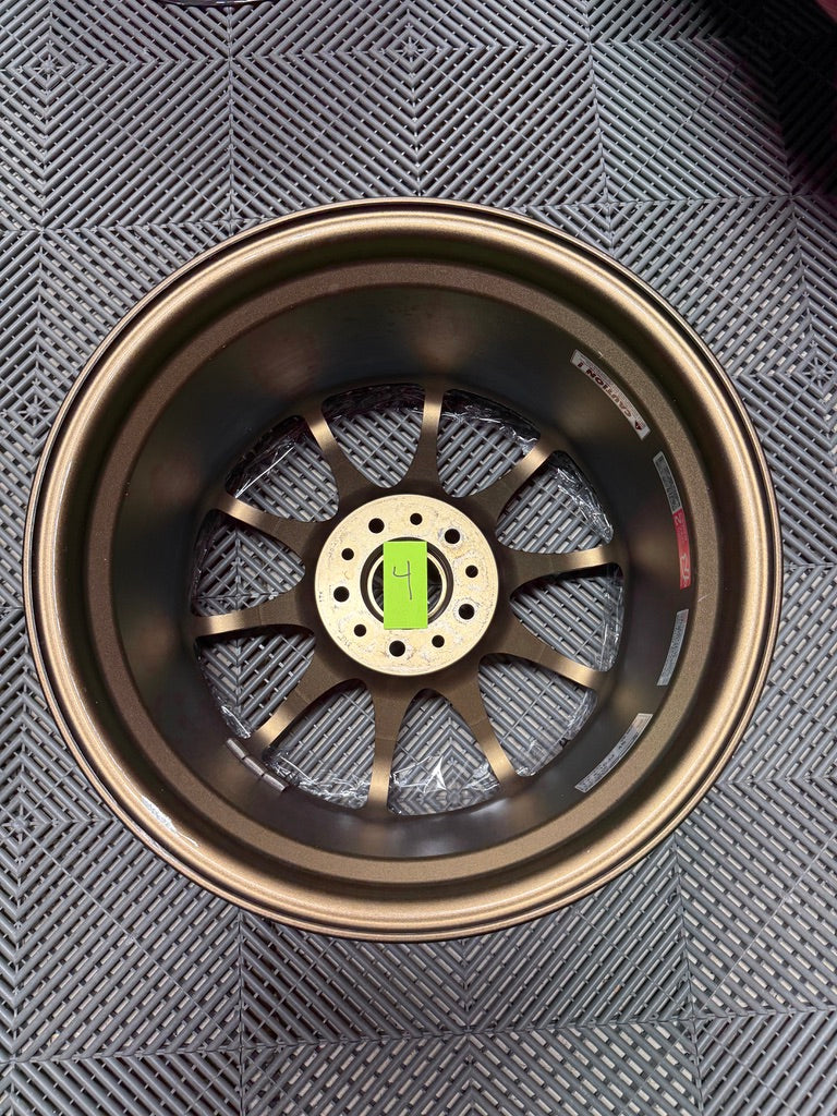 Volk Racing CE28n 17x10 +45
